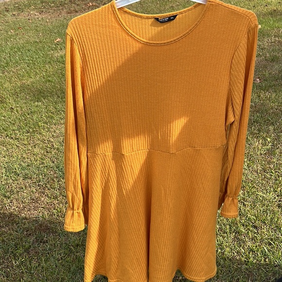 Cute for Fall 🍁 🍃 Mustard yellow dress! - Picture 2 of 3